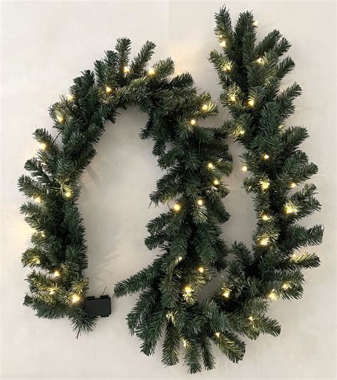 9 ft battery operated garland